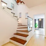 Вілла City Home Бухарест